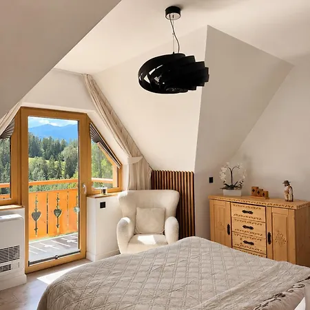 シャレー Dom Hrabiego Tatrzanska Polana With Mountain View, Private Jacuzzi & Free Parking By Downtown Apartments ザコパネ
