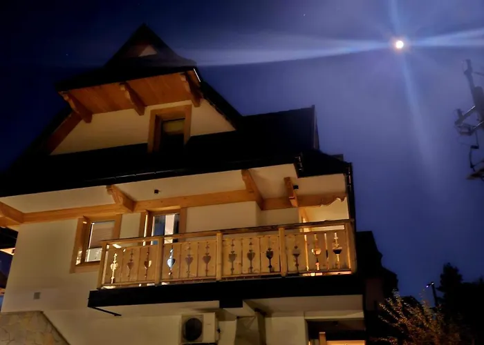 Mountain Base - Dom Hrabiego - Ac 木屋 扎科帕内